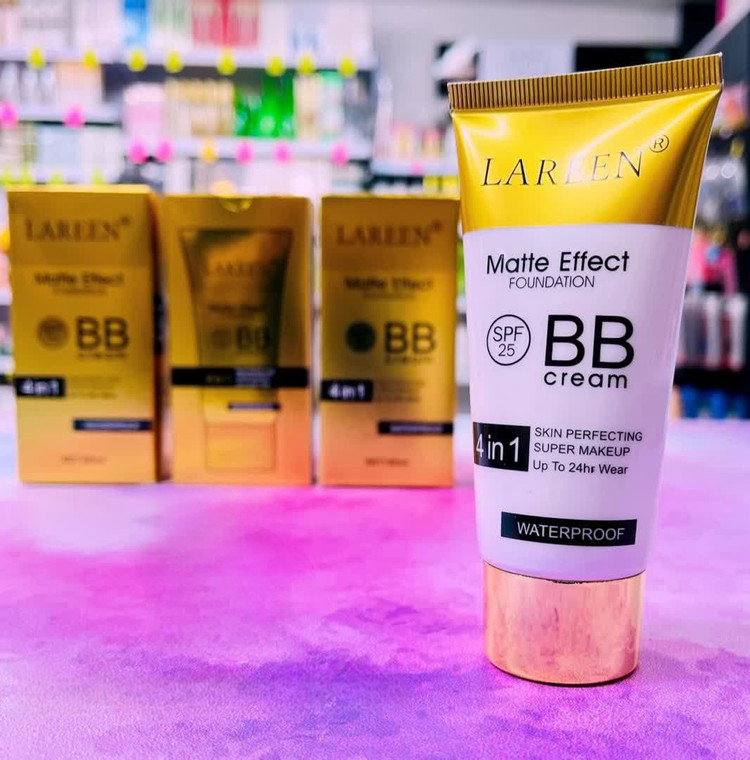 بی بی کرم چهارکاره لاریین