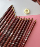 مداد ابرو برس دار مدا ۱۲ عددی