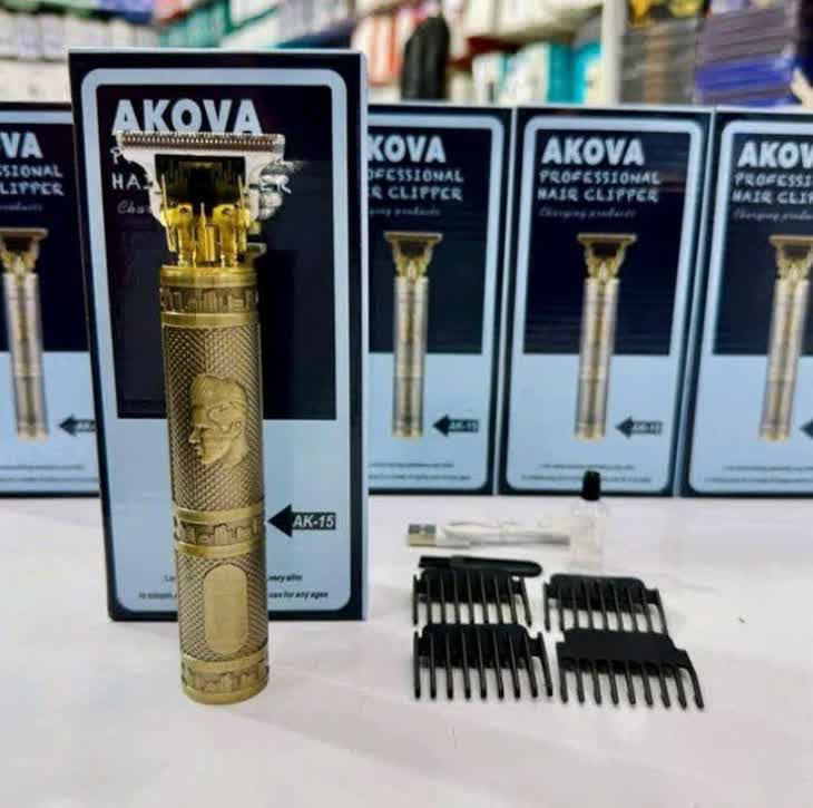 خط زن سلطنتی Akova