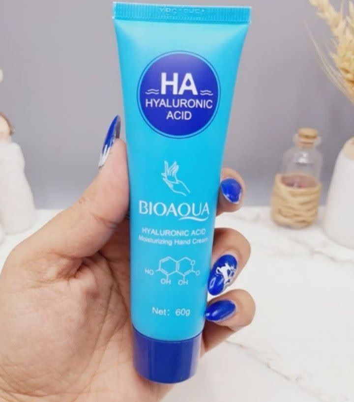 کرم مرطوب کننده هیالورونیک اسید