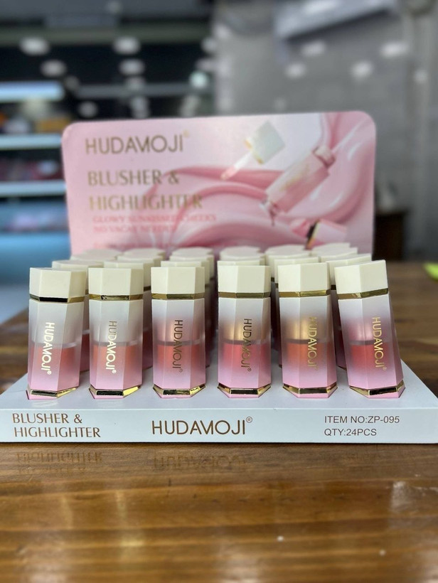 رژگونه وهایلایتر دوسر HUDA MOJI
